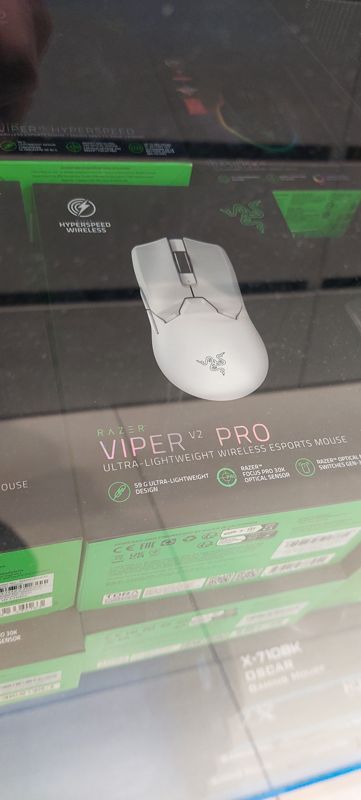 Беспроводная игровая мышь Razer Viper V2 Pro белая в коробке
