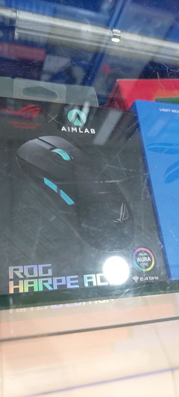 Беспроводная игровая мышь ASUS ROG Harpe Ace Aim Lab Edition в коробке
