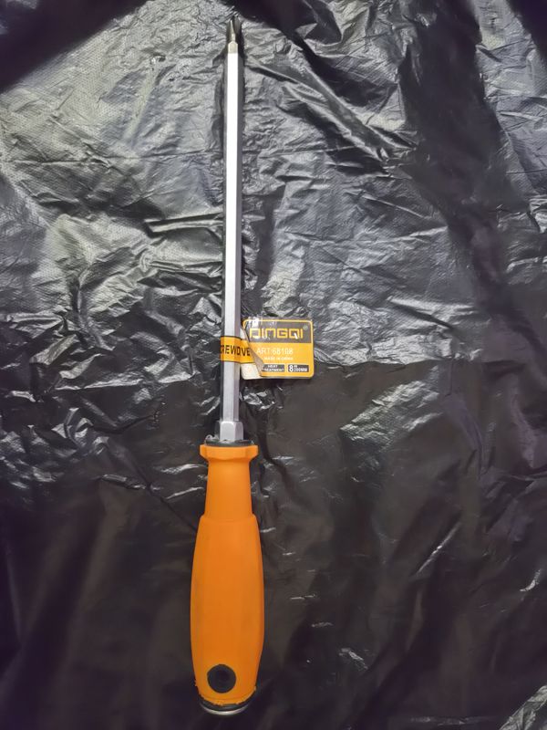 Отвёртка DINGQI с оранжевой ручкой, оборот бирки: ART. 68108, Made in China, Heat treatment, 8" 200 мм, на чёрном пакете